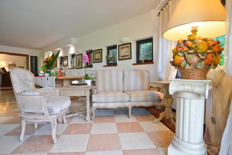 Like Home Boutique Hotel - Lobi