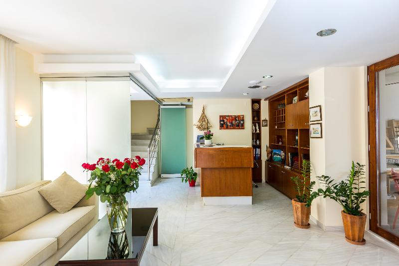 Ammos Suites - Lobi