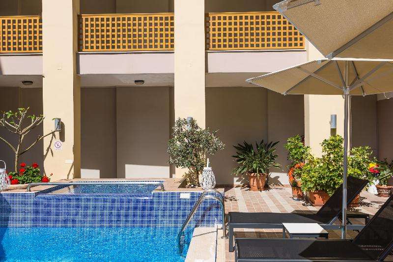 Ammos Suites - Havuz