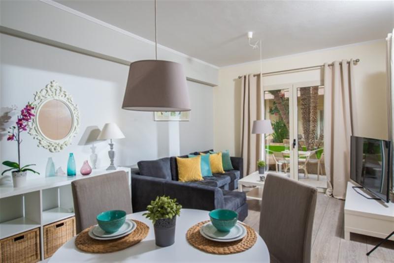 Danaides Apts - Lobi