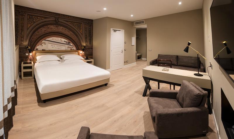 Caruso Place - Luxury Rooms & Suites - Oda