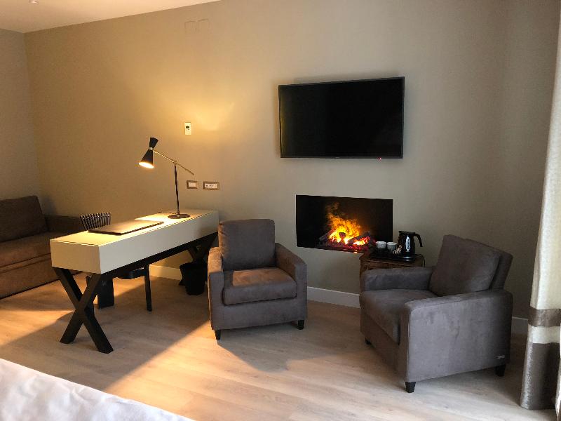 Caruso Place - Luxury Rooms & Suites - Oda