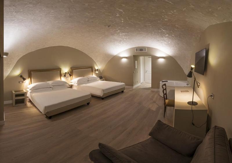 Caruso Place - Luxury Rooms & Suites - Oda