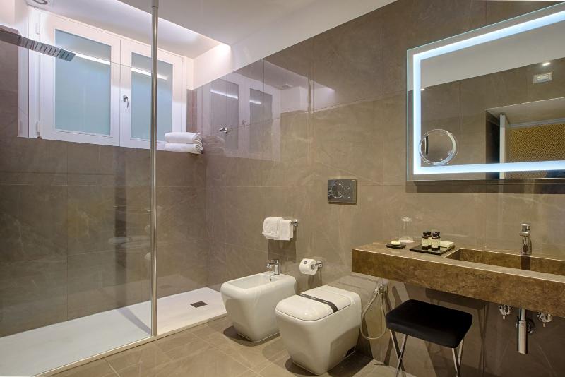 Caruso Place - Luxury Rooms & Suites - Oda