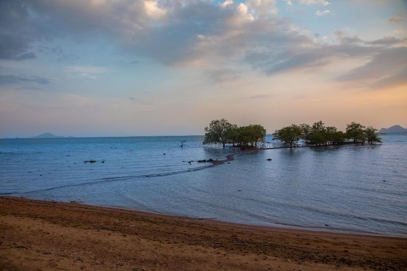Villa Cha Cha Krabi Beachfront Resort - Genel