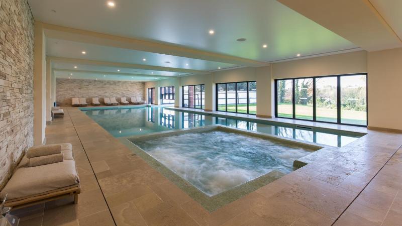 Hôtel Chais Monnet & Spa - Havuz