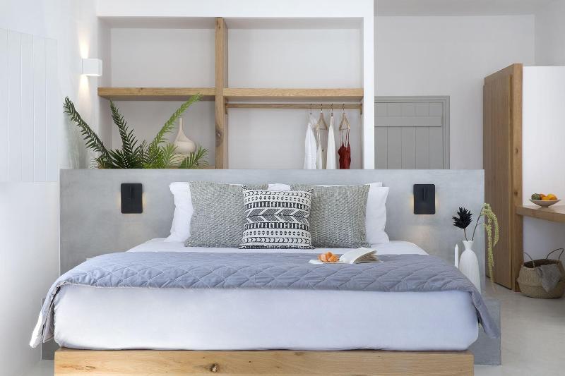 June Twenty Suites - Oda