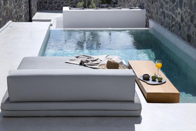 June Twenty Suites - Oda