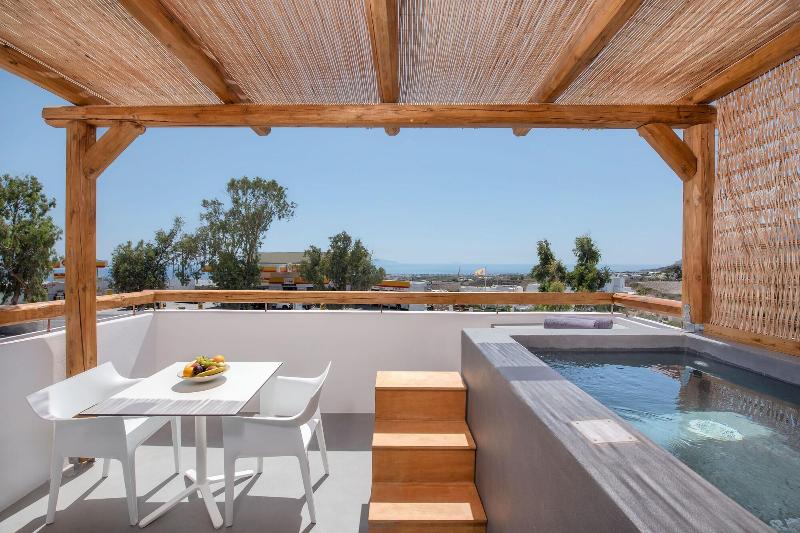 June Twenty Suites - Oda