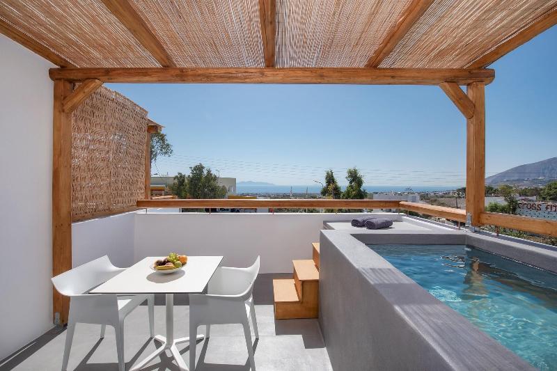June Twenty Suites - Oda
