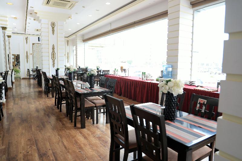 Al Dyafa Hotel Suites - Bar