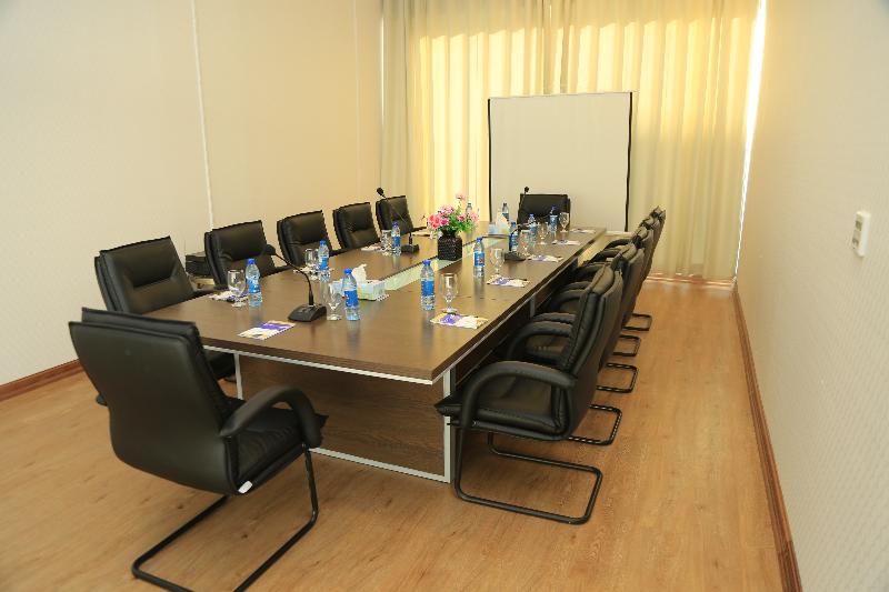 Al Dyafa Hotel Suites - Toplantı
