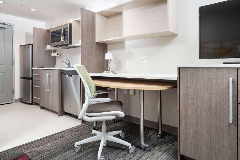 Home2 Suites by Hilton Newark Airport - Oda