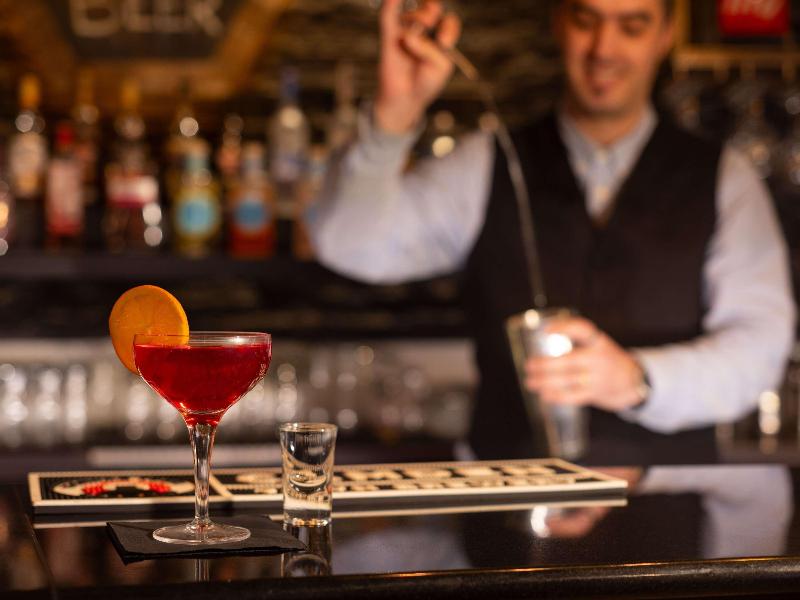 Novotel Londra Kulesi Köprüsü - Bar