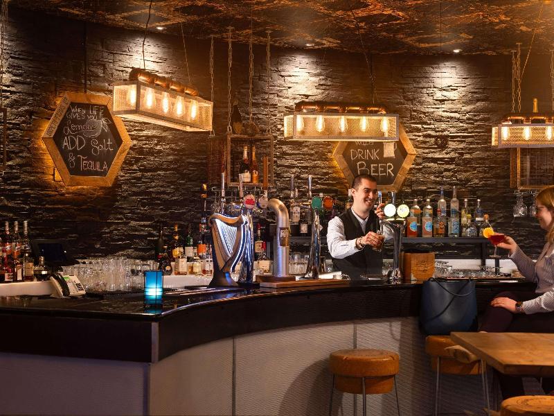 Novotel Londra Kulesi Köprüsü - Bar