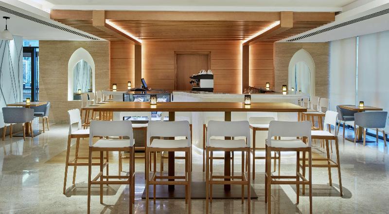 Hilton Garden Inn Muscat Al Khuwair - Bar