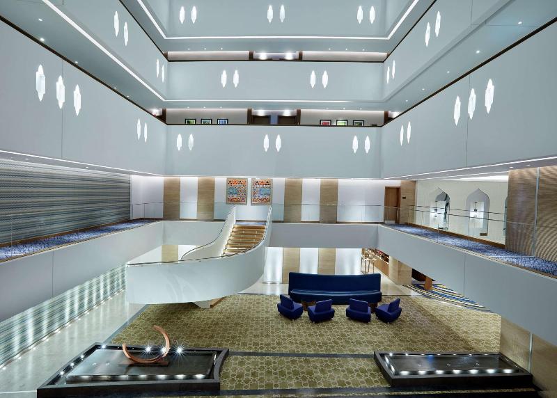 Hilton Garden Inn Muscat Al Khuwair - Lobi