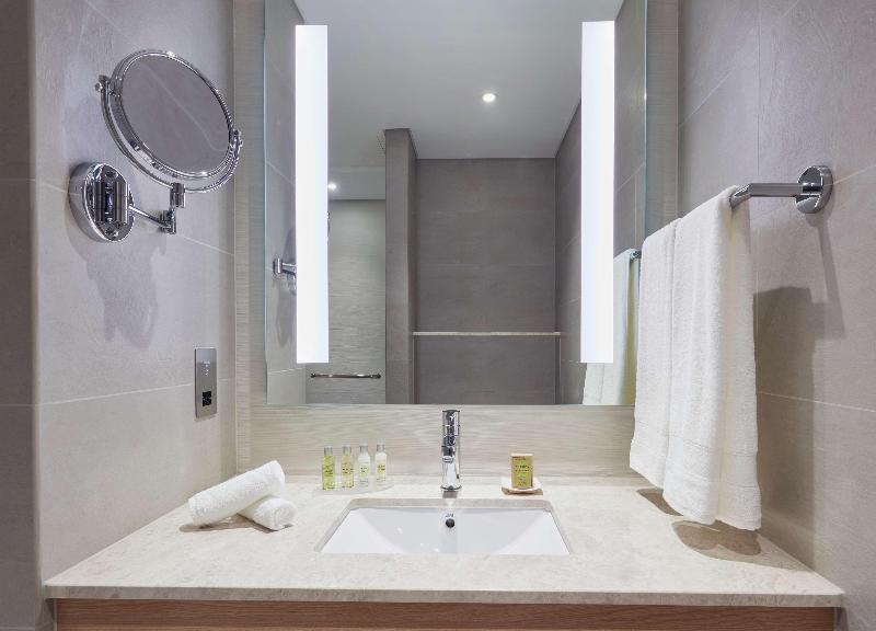 Hilton Garden Inn Muscat Al Khuwair - Oda