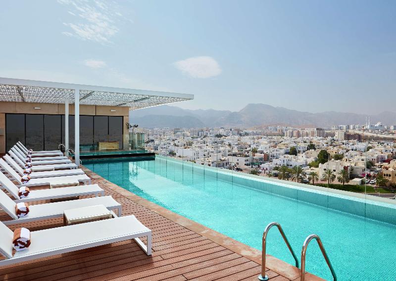 Hilton Garden Inn Muscat Al Khuwair - Havuz