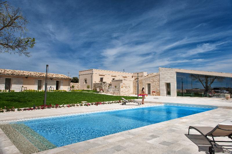 Stacci Rural  Resort - Havuz