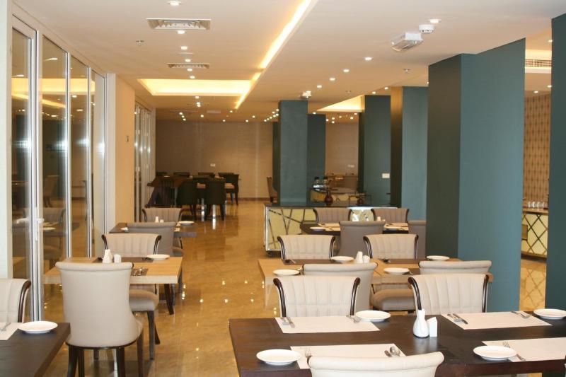 The Secure Inn Hotel Muscat - Restoran