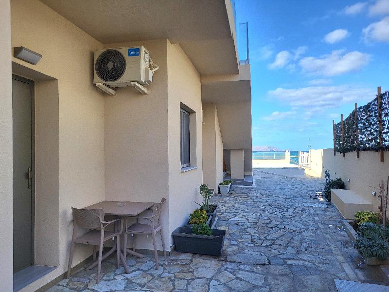 Almare Beach - Oda