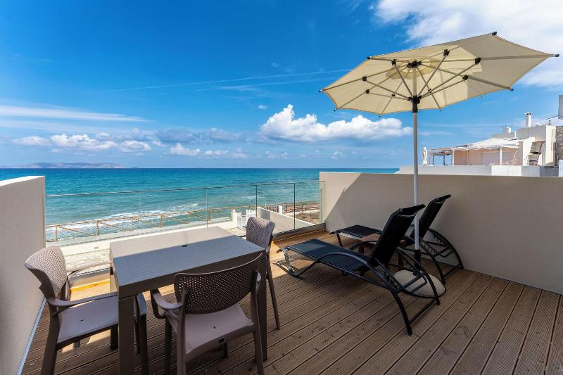 Almare Beach - Teras