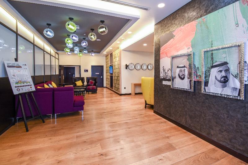 Premier inn Dubai Al Jaddaf - Lobi