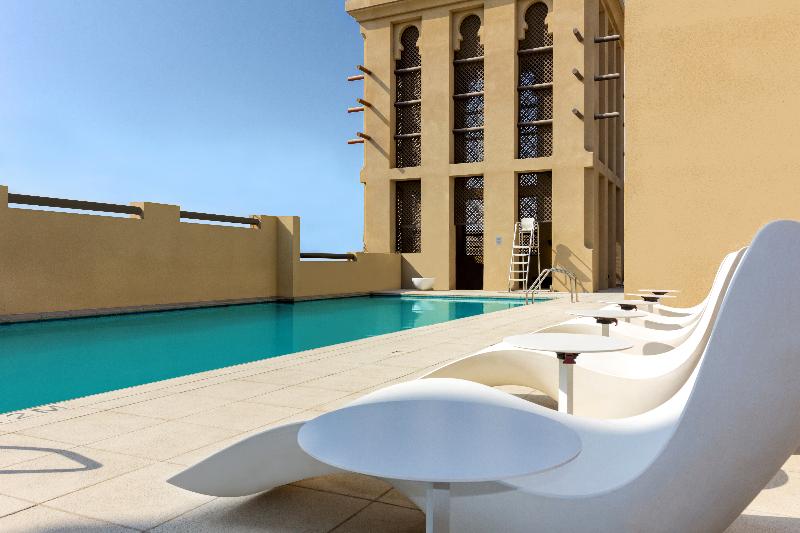 Premier inn Dubai Al Jaddaf - Havuz