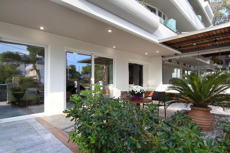 MAISON 66 RIVIERA HOTELS - Teras