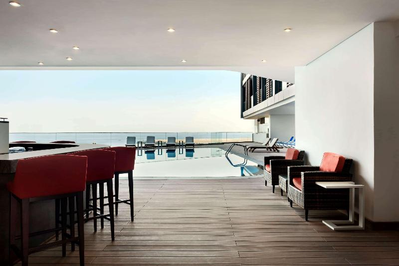 Wyndham Garden Ajman Corniche - Bar