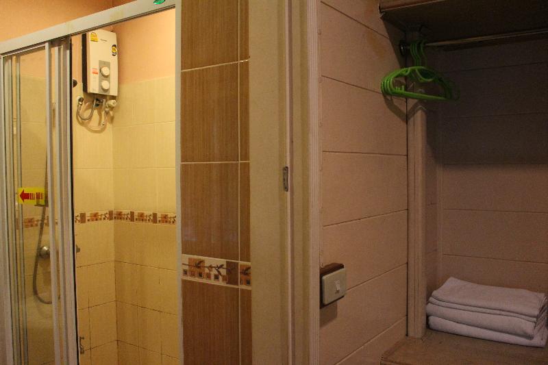 Samsen Sam Place - Oda