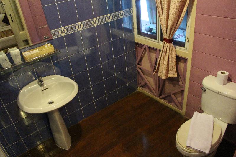 Samsen Sam Place - Oda