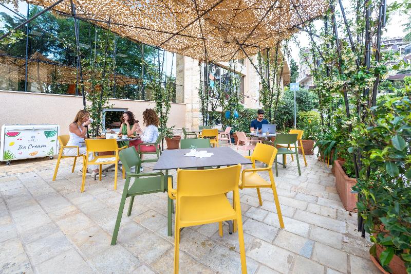 Harmonia Hotel - Teras