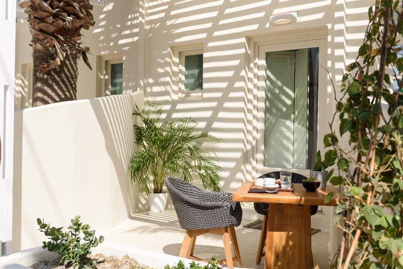 Divelia East Suites - Oda