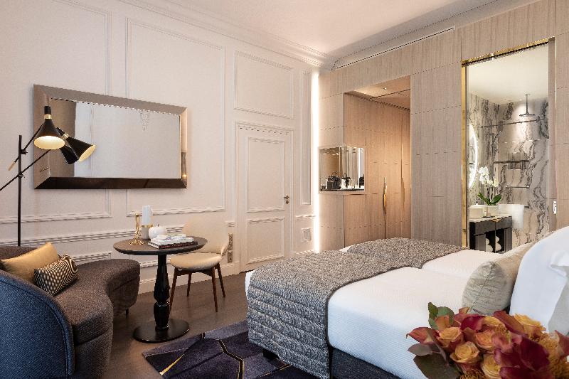 La Clef Champs-Elysees by The Crest Collection - Oda
