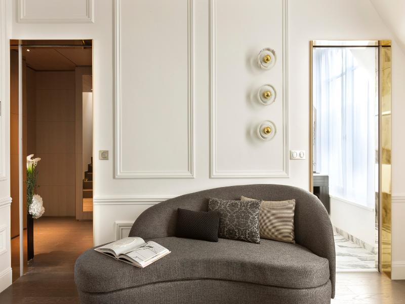 La Clef Champs-Elysees by The Crest Collection - Oda