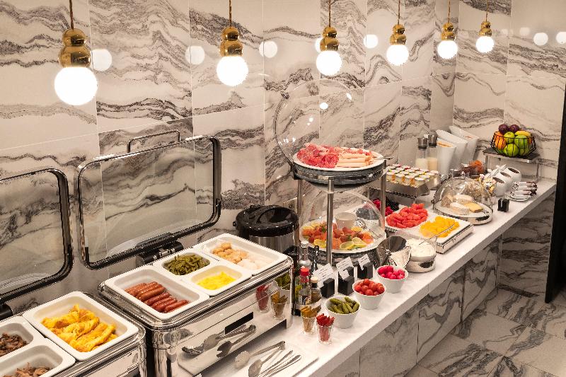 La Clef Champs-Elysees by The Crest Collection - Restoran