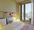 25hours Hotel Zurich Langstrasse oda fotoğrafı