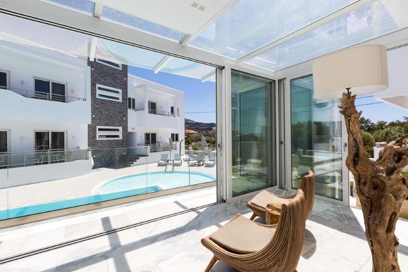 Cyano Hotel - Genel