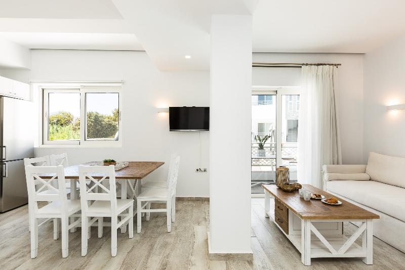 Cyano Hotel - Oda
