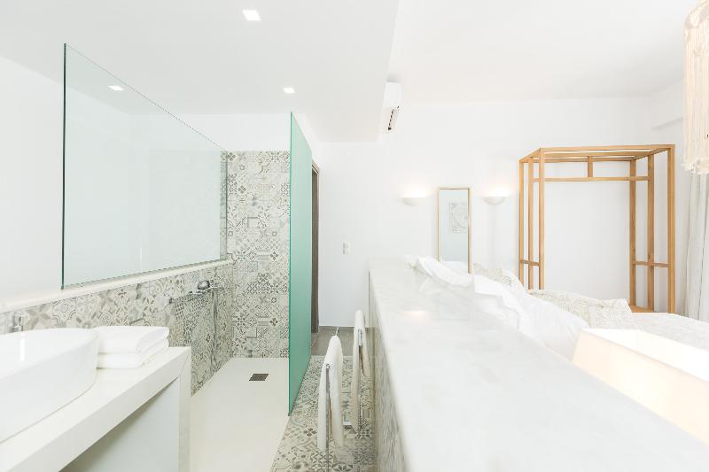 Cyano Hotel - Oda
