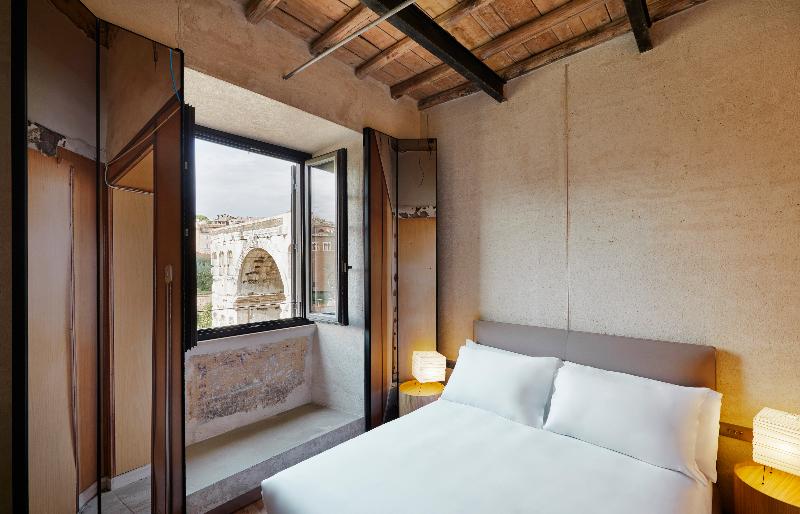 The Rooms Of Rome - Oda