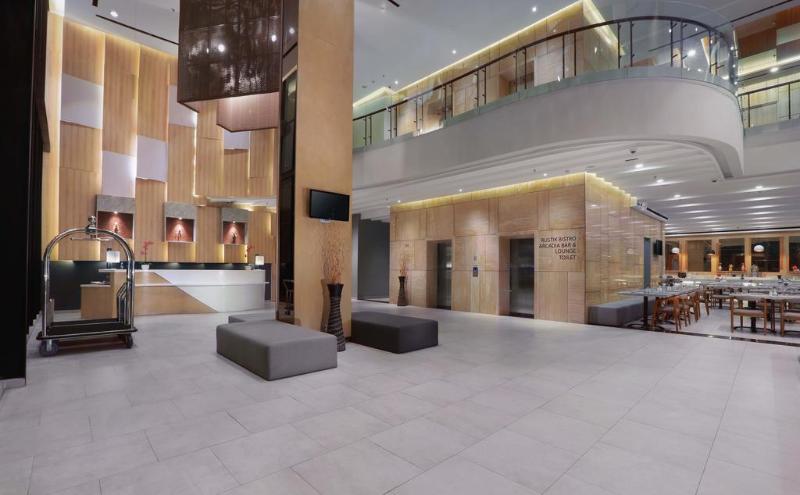 Harper Cikarang by ASTON - Lobi