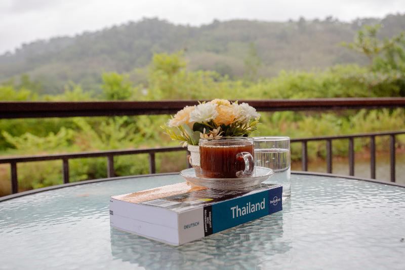 Amantra Lake View Resort - Oda