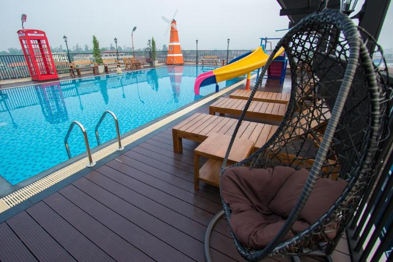 B-Yourhome Hotel Don Muang Airport Bangkok - Havuz