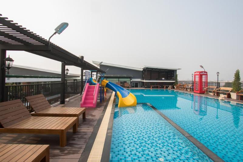 B-Yourhome Hotel Don Muang Airport Bangkok - Havuz