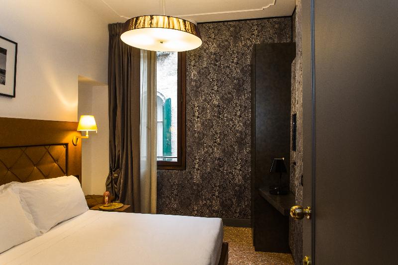 Riva Del Vin Boutique Hotel - Oda