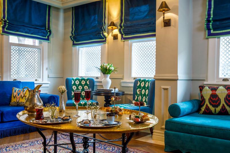Hagia Sofia Mansions Istanbul, Curio Collection By - Lobi