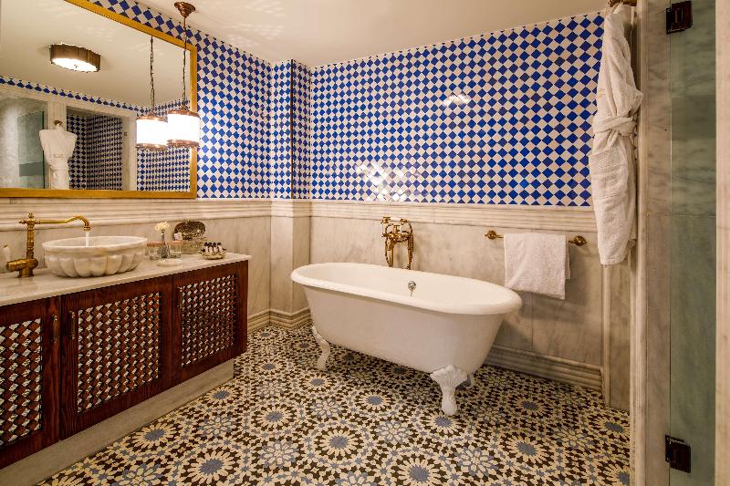 Hagia Sofia Mansions Istanbul, Curio Collection By - Oda